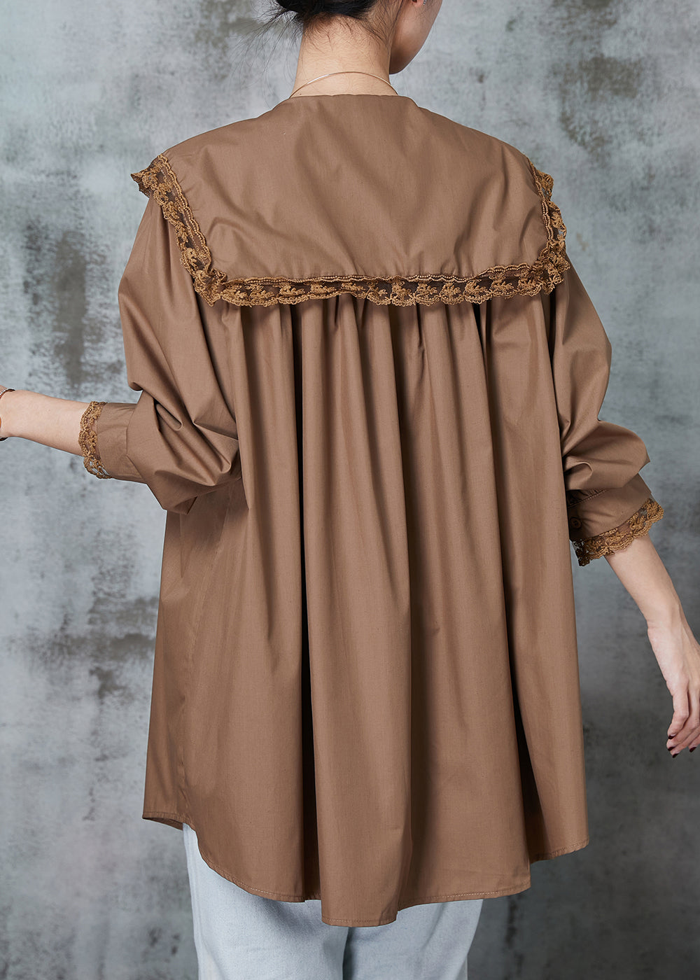 Effortlessly Elegant Shirt with a Timeless Design