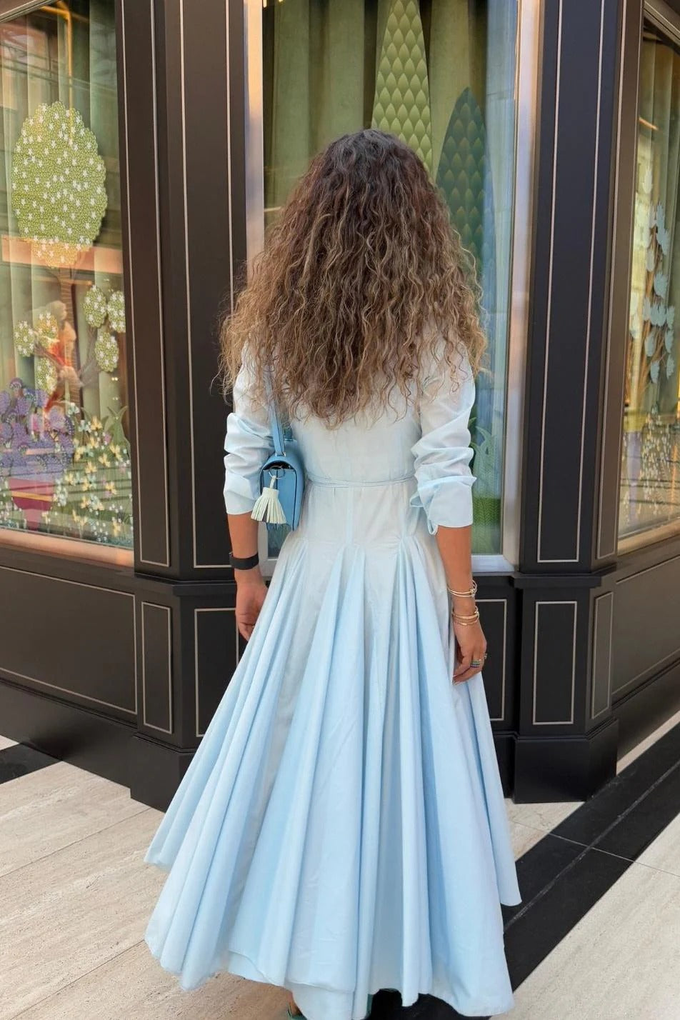 Beautifully Crafted Dress in a Classic Style