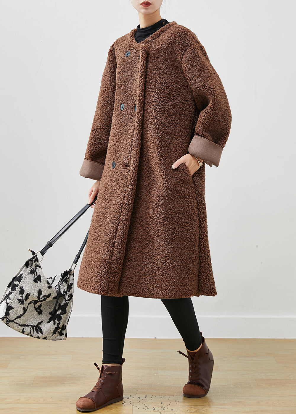 Beautifully Finished Coat in a Timeless Design