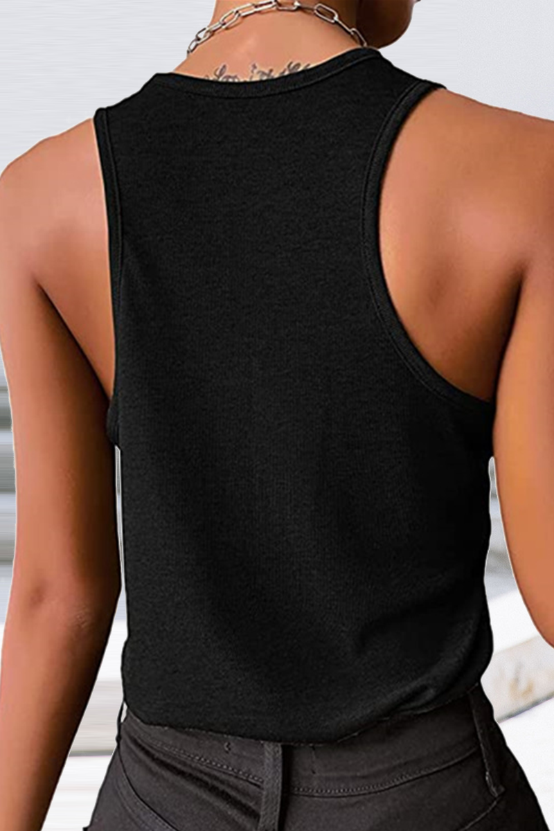 Well Tailored Top with a Graceful Silhouette