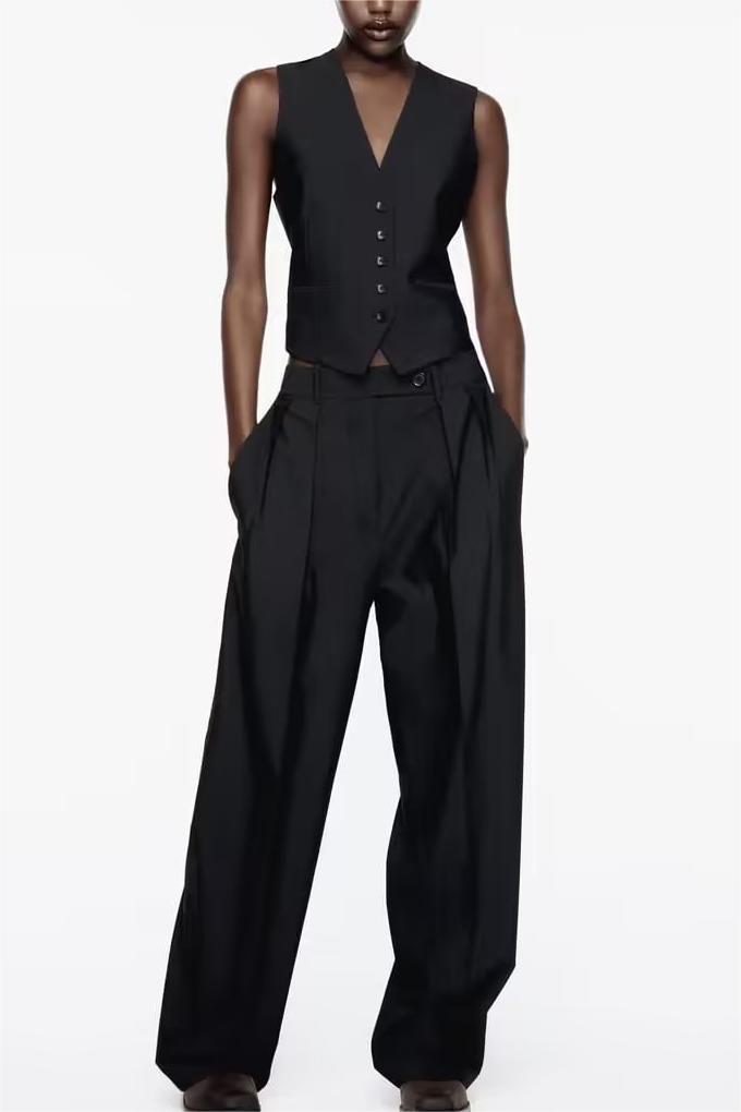 Beautifully Crafted Pants in a Classic Style