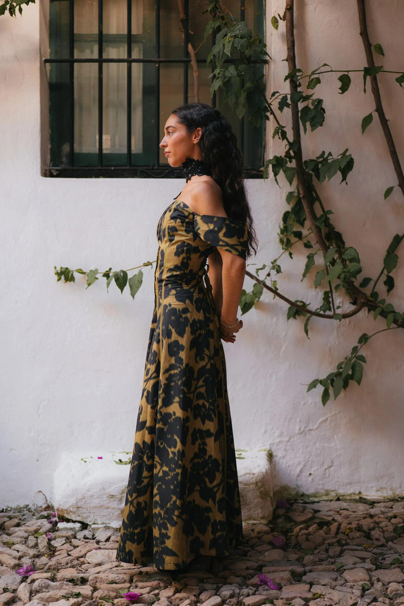 Classic Vintage & Enduringly Stylish Dress