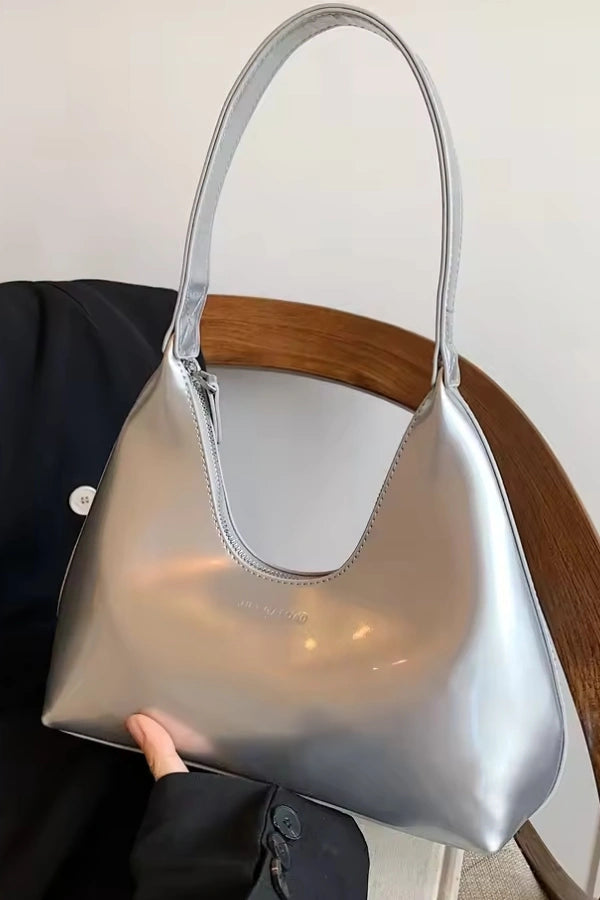 Beautifully Crafted Bag in a Classic Style