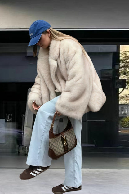 Elegantly Styled Coat for Everyday Wear