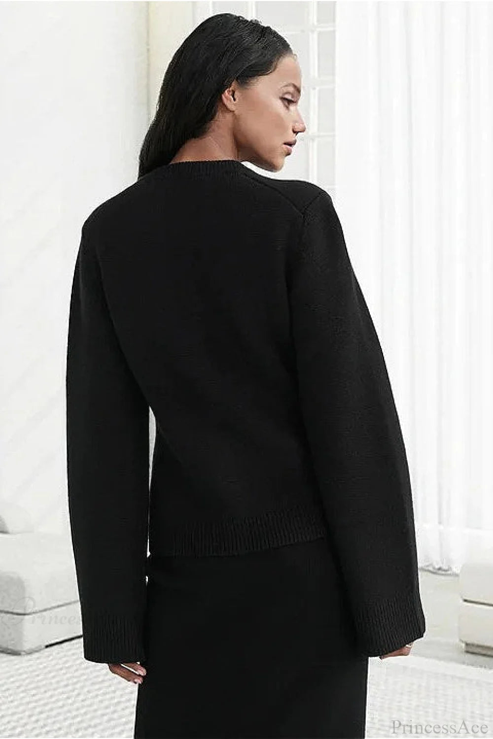 Beautifully Crafted Cardigan in a Classic Style