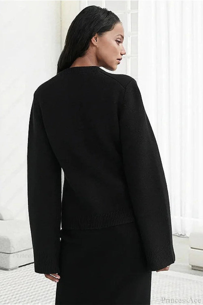 Beautifully Crafted Cardigan in a Classic Style