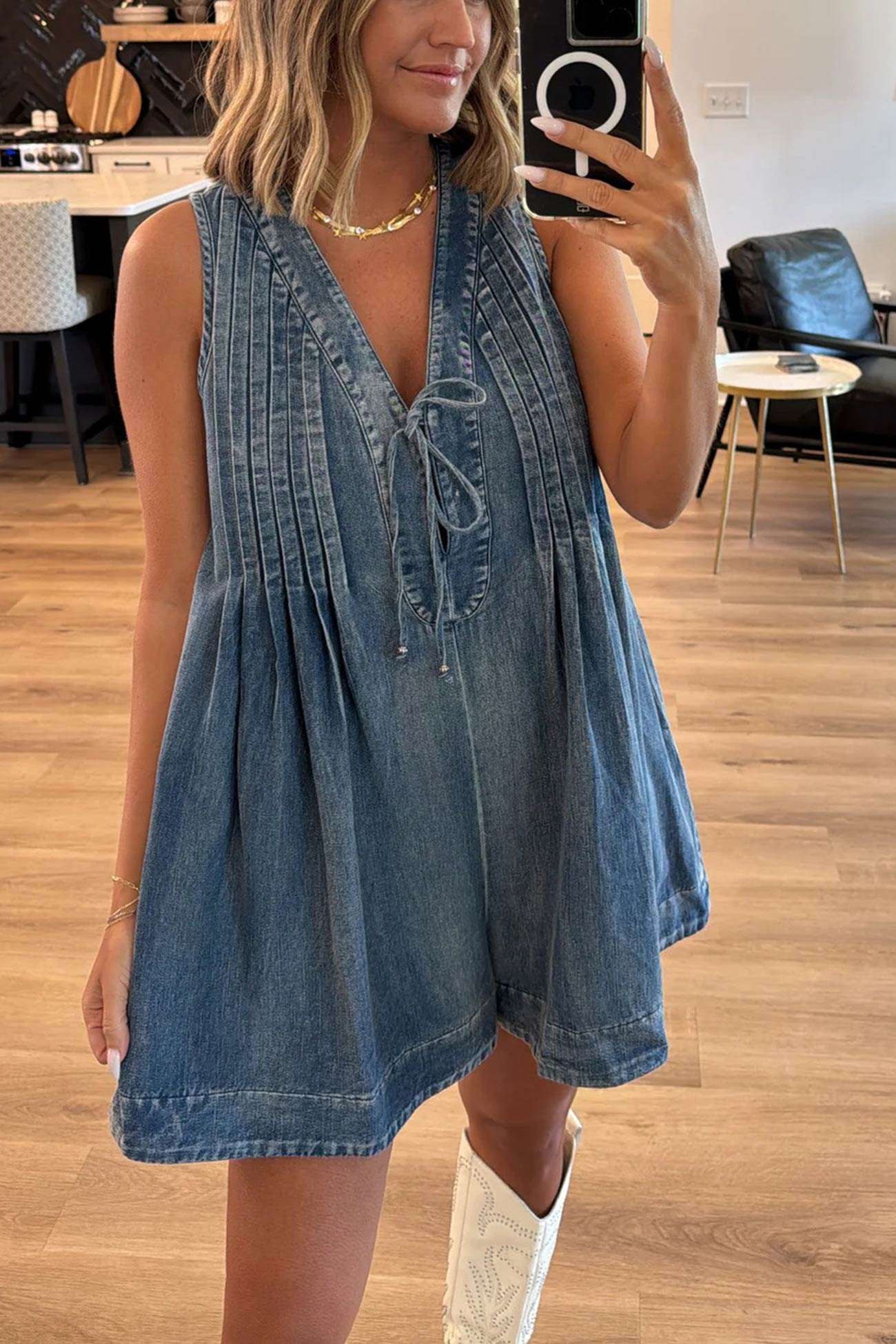 Beautifully Finished Garment in a Timeless Design