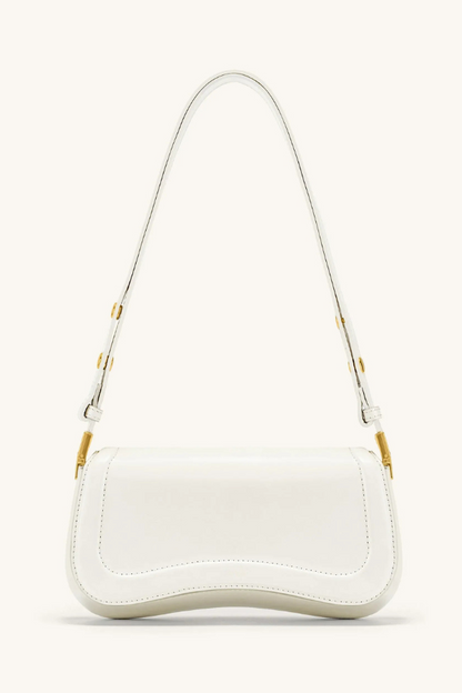 Effortlessly Elegant Garment with a Timeless Design
