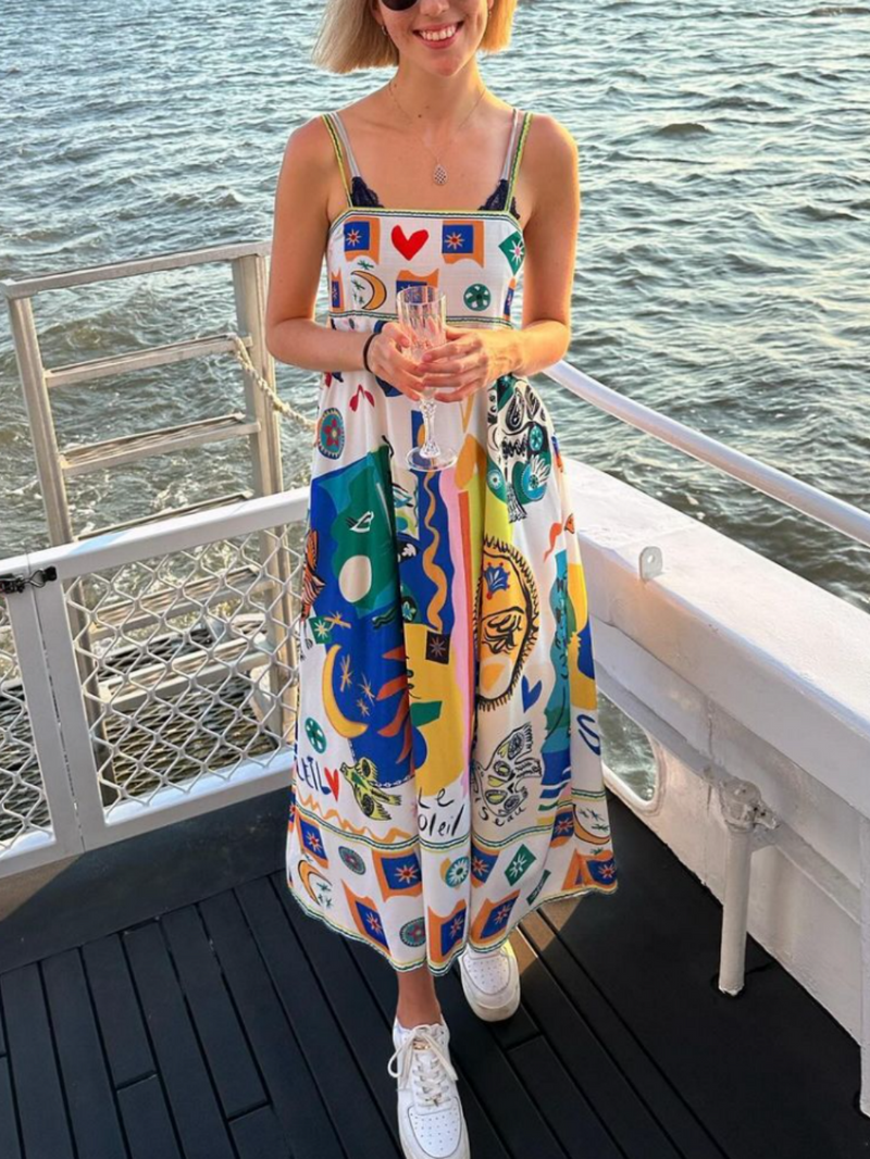 Beautifully Crafted Dress in a Classic Style