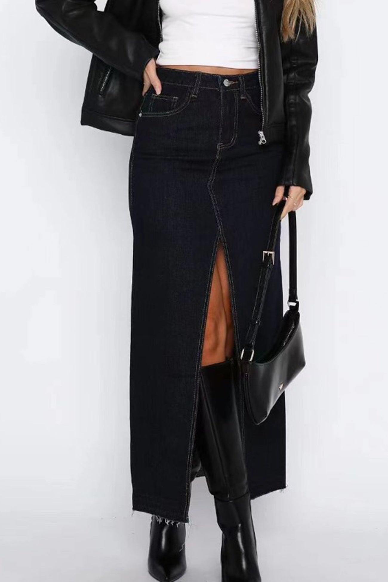 Well Tailored Garment with a Graceful Silhouette