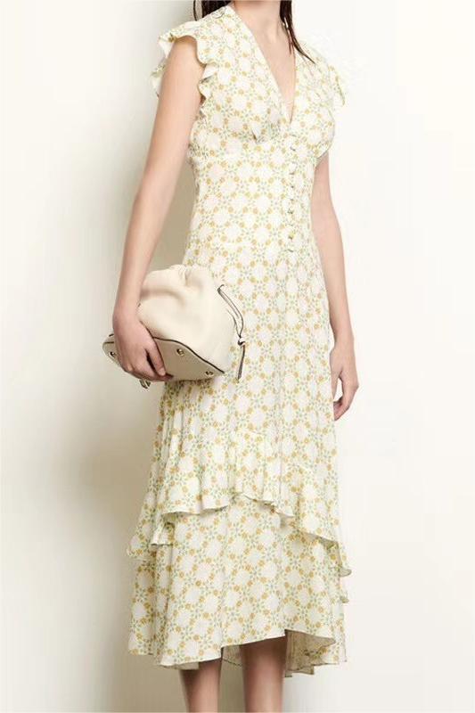 Beautifully Crafted Dress in a Classic Style
