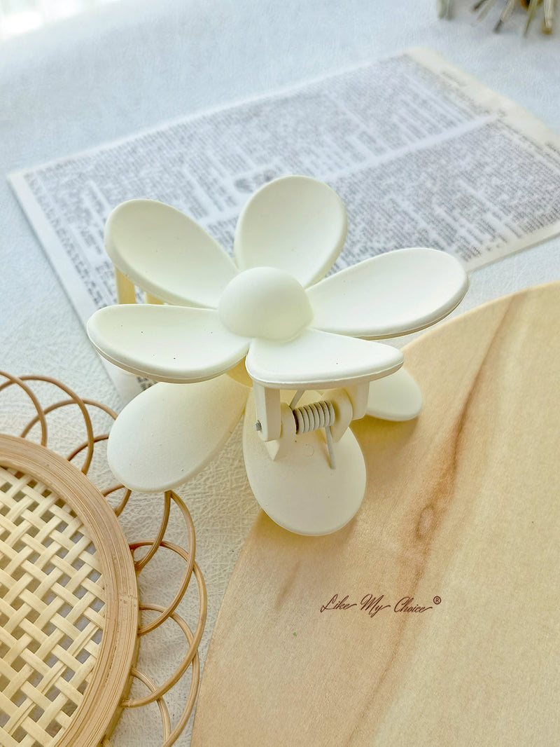Polished Garment with an Effortless Classic Look
