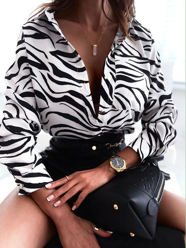 Classic Vintage Blouse with a Flattering Fit