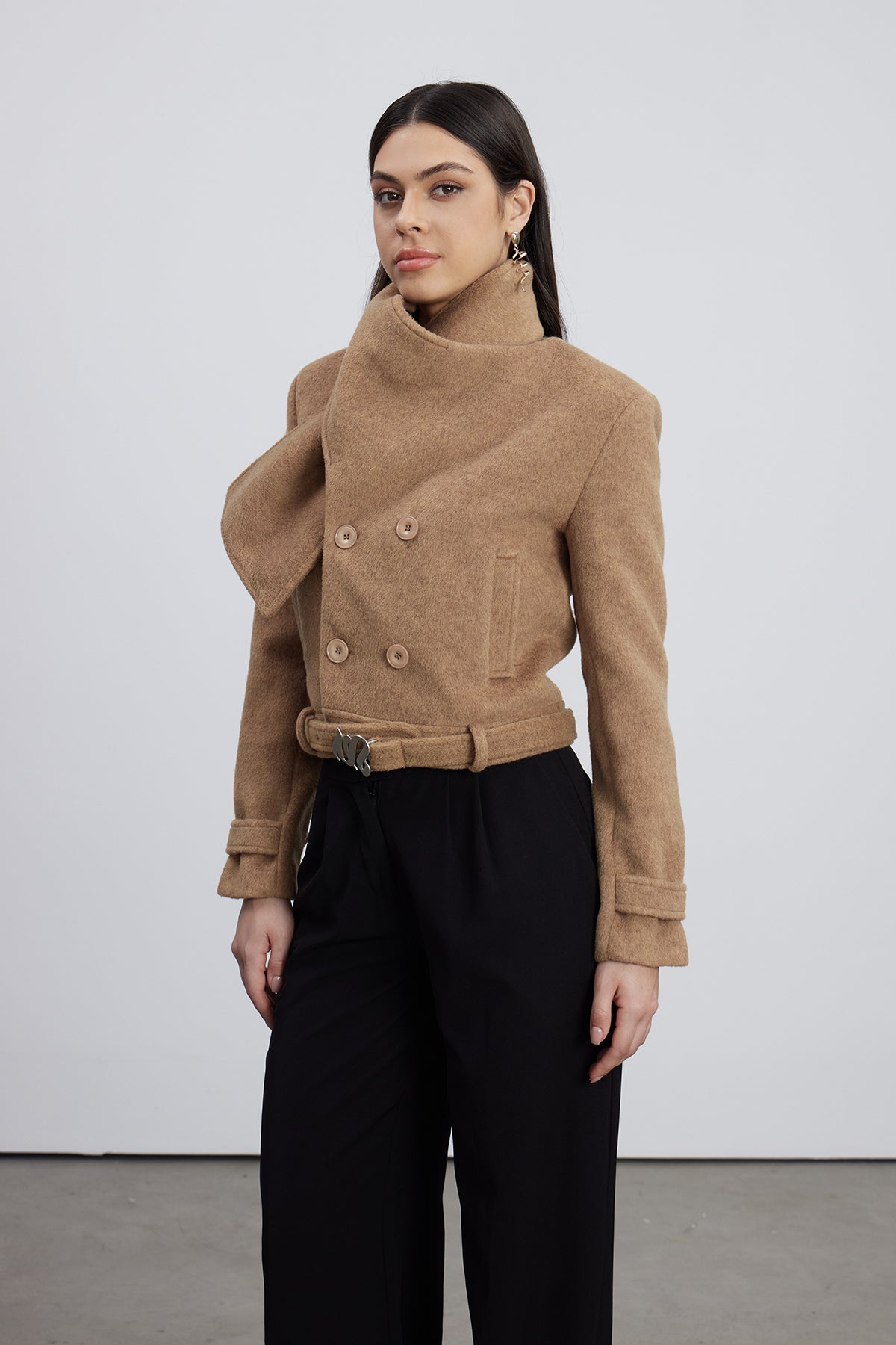 Well Tailored Jacket with a Graceful Silhouette