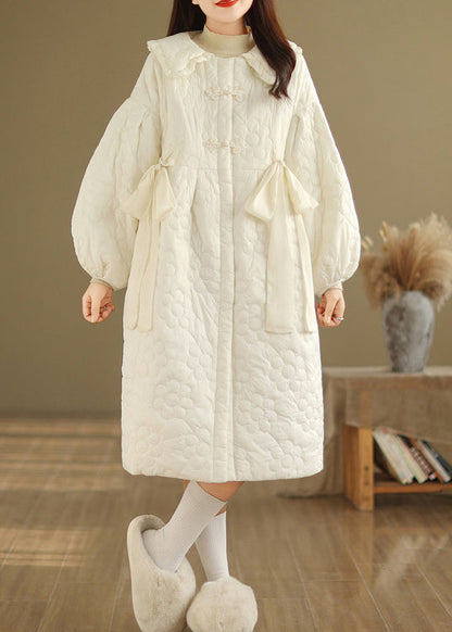 Well Tailored Coat with a Graceful Silhouette