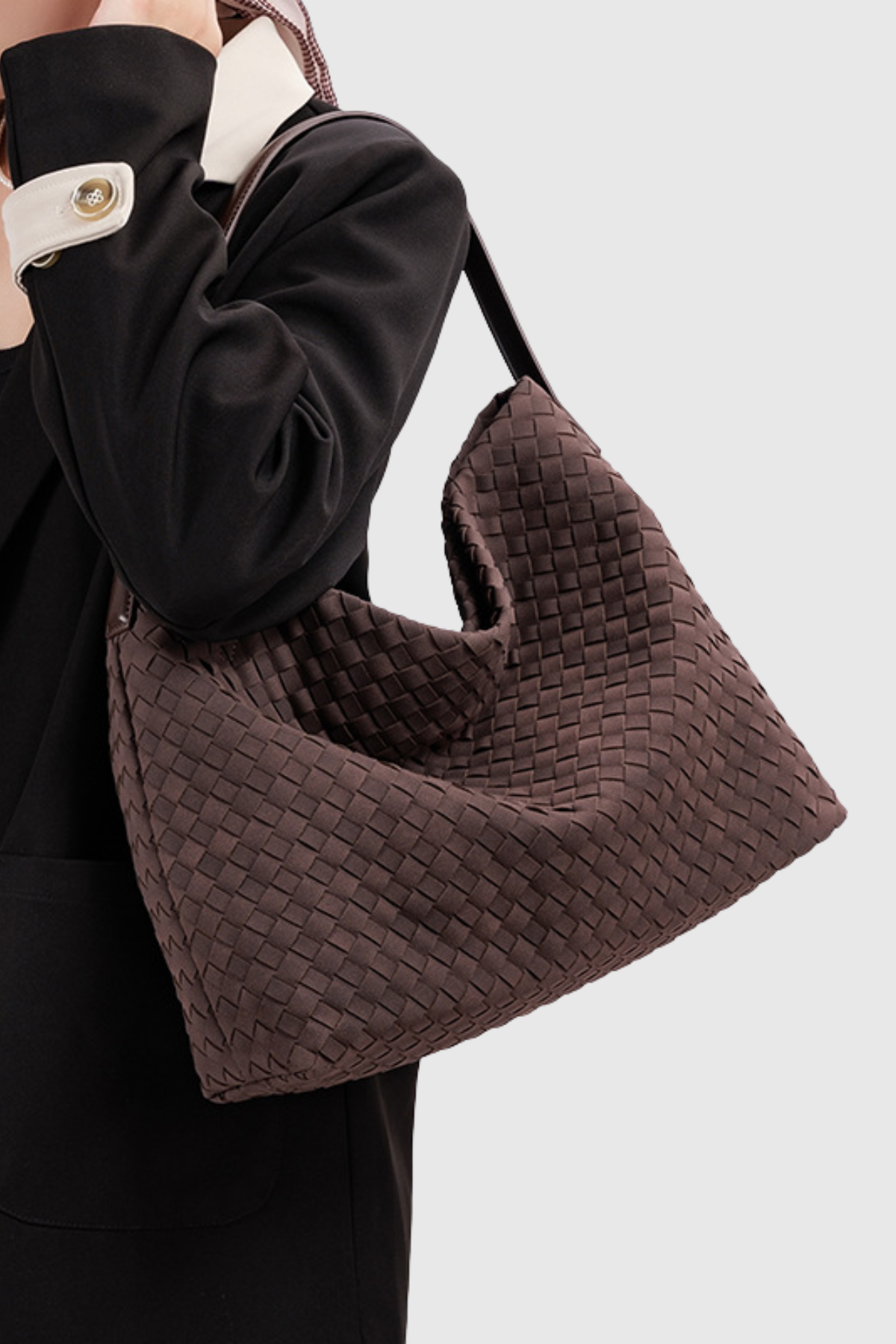 Polished Bag with an Effortless Classic Look