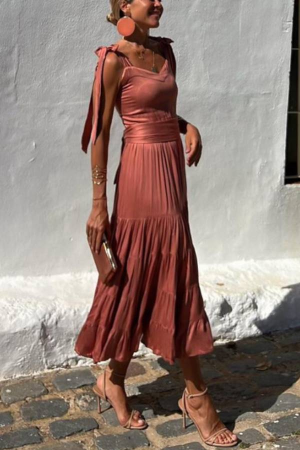 Classic Vintage Dress with a Flattering Fit
