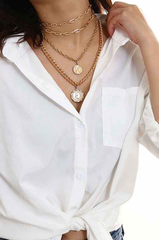 Gracefully Styled Garment for Any Occasion