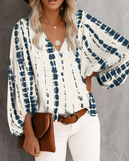Well Tailored Blouse with a Graceful Silhouette