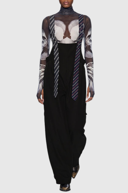 Effortlessly Elegant Garment with a Timeless Design