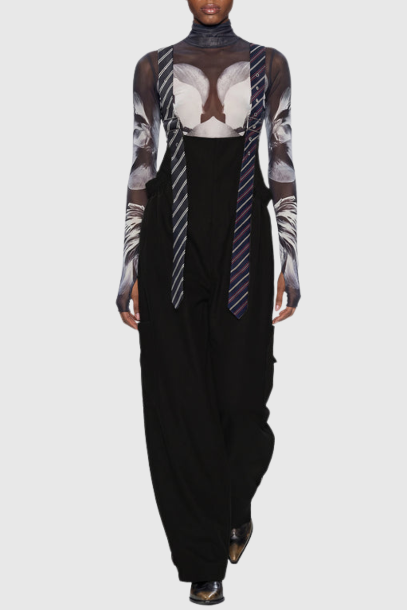 Effortlessly Elegant Garment with a Timeless Design