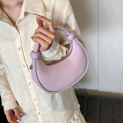 Effortlessly Elegant Bag with a Timeless Design