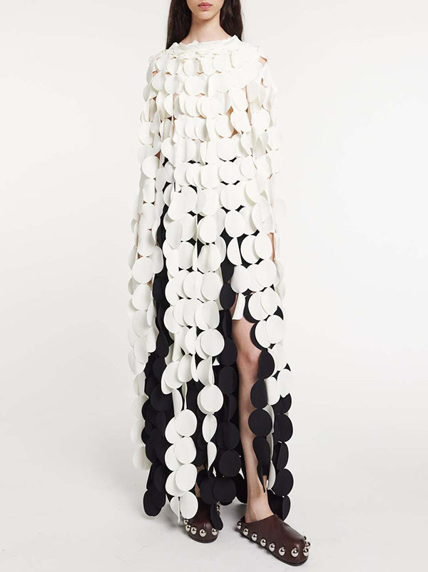 Beautifully Crafted Blouse in a Classic Style