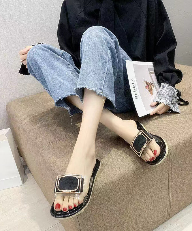 Effortlessly Elegant Sandals with a Timeless Design