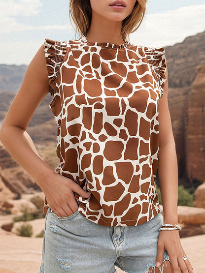 Well Tailored Top with a Graceful Silhouette
