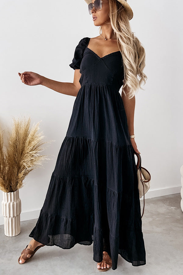Effortlessly Elegant Dress with a Timeless Design