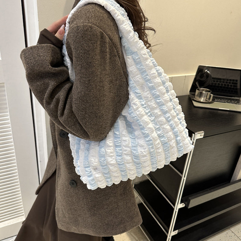 Sophisticated Bag with a Clean Classic Look