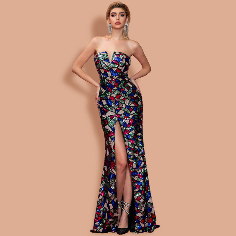 Well Tailored Dress with a Graceful Silhouette