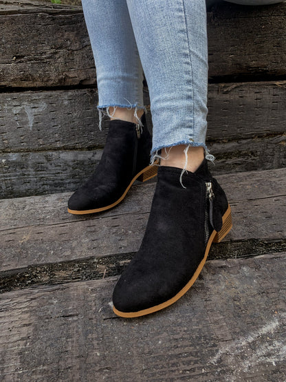 Polished Boots with an Effortless Classic Look