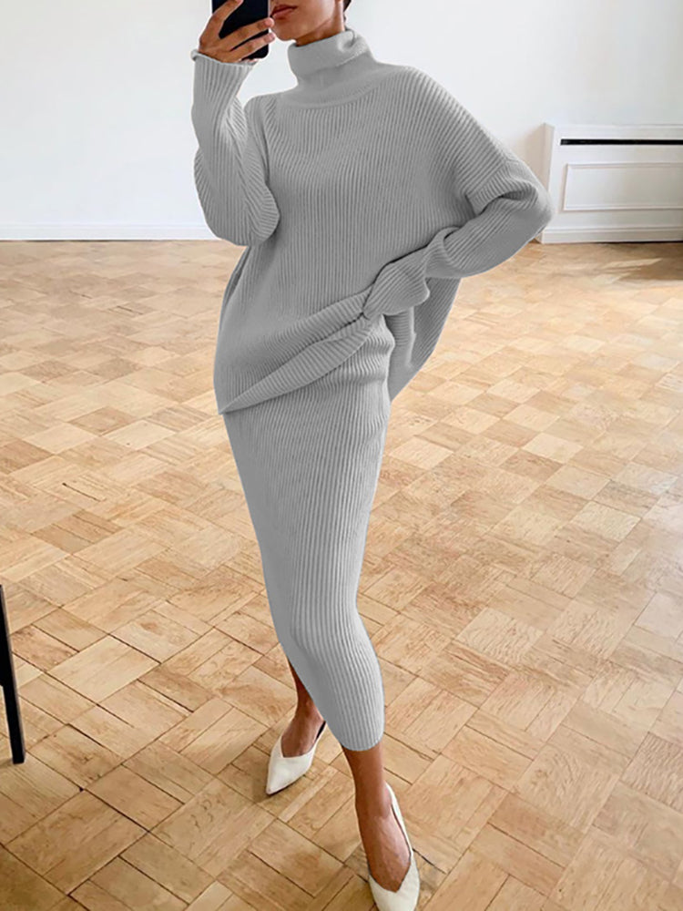 Well Tailored Sweater with a Graceful Silhouette