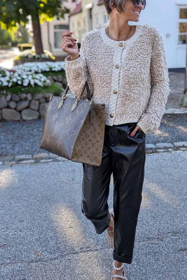 Beautifully Crafted Cardigan in a Classic Style