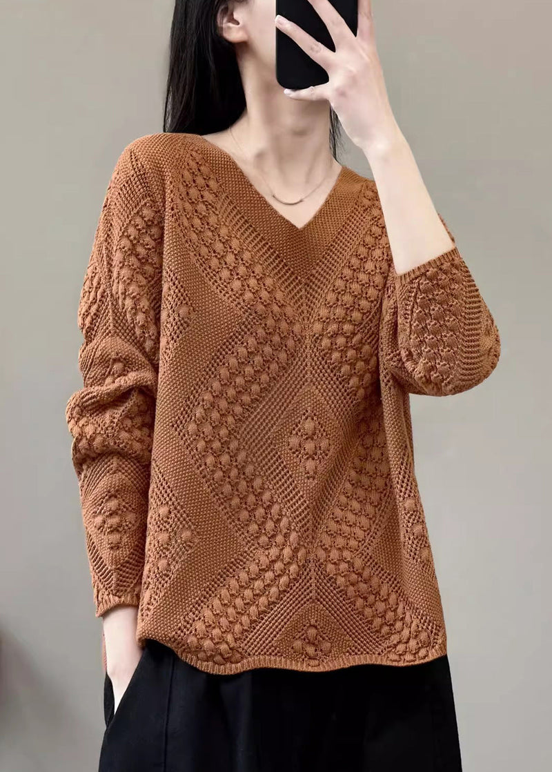 Well Tailored Sweater with a Graceful Silhouette
