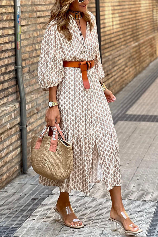 Effortlessly Elegant Dress with a Timeless Design