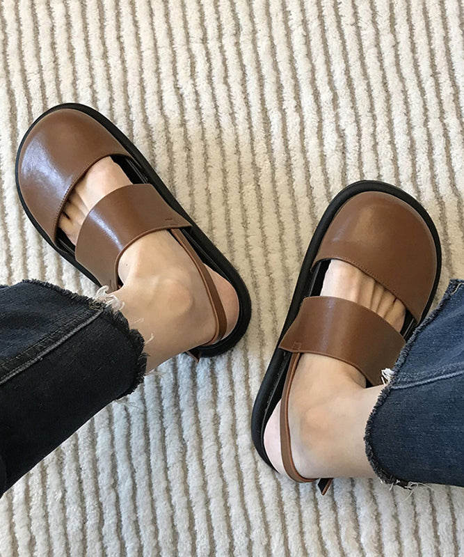 Effortlessly Elegant Sandals with a Timeless Design