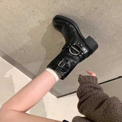Classic Vintage Boots with a Flattering Fit