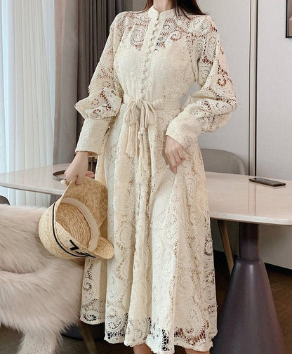 Beautifully Finished Dress in a Timeless Design