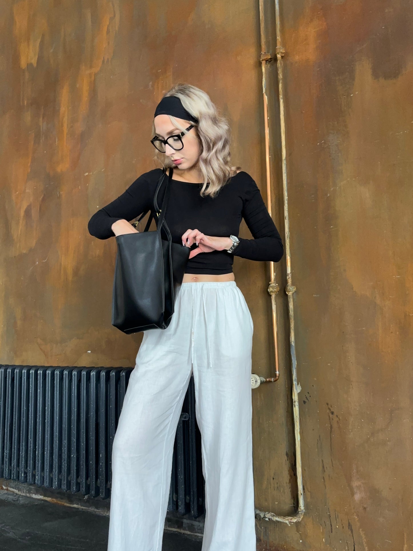 Gracefully Styled Bag for Any Occasion