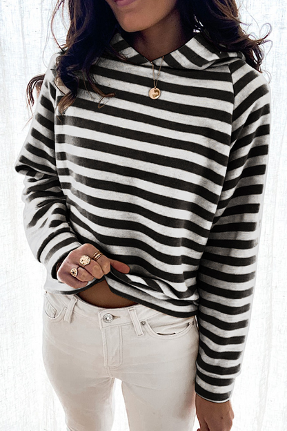 Well Tailored Top with a Graceful Silhouette