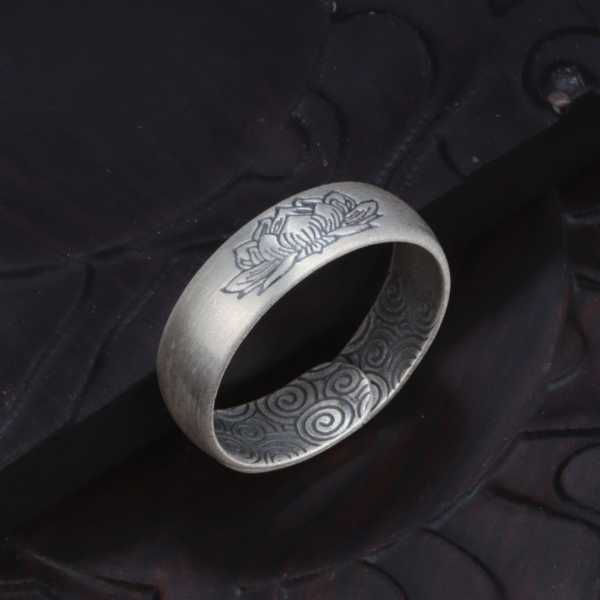 Beautifully Finished Garment in a Timeless Design