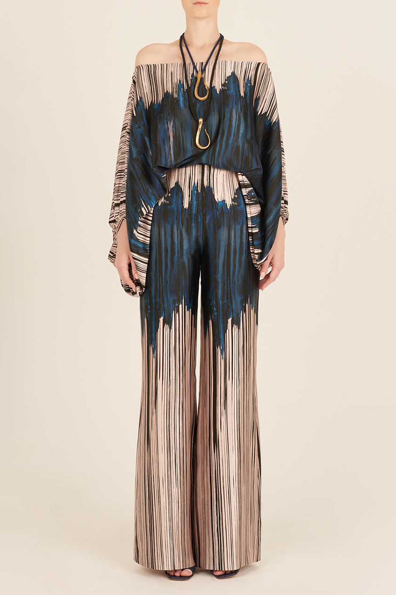 Gracefully Styled Garment for Any Occasion