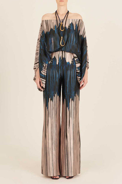 Gracefully Styled Garment for Any Occasion