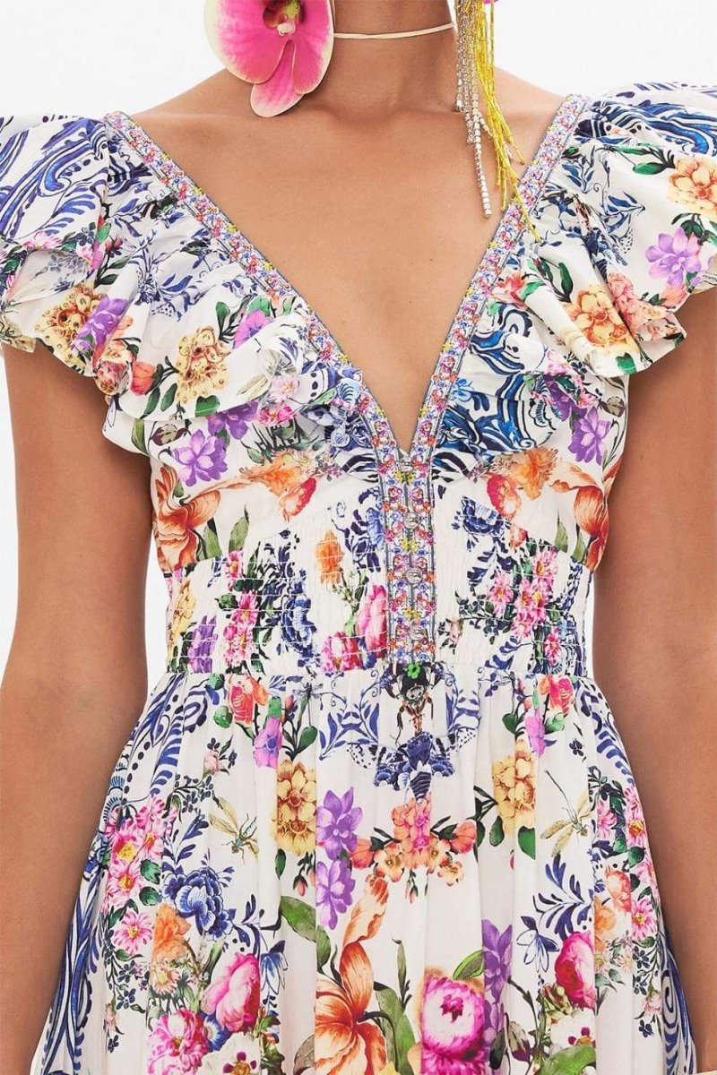 Sophisticated Dress with a Clean Classic Look