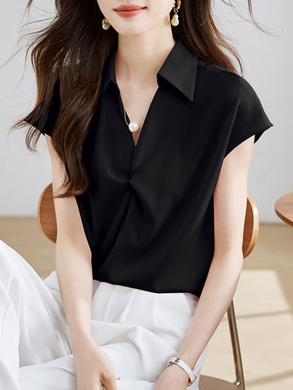 Effortlessly Elegant Blouse with a Timeless Design
