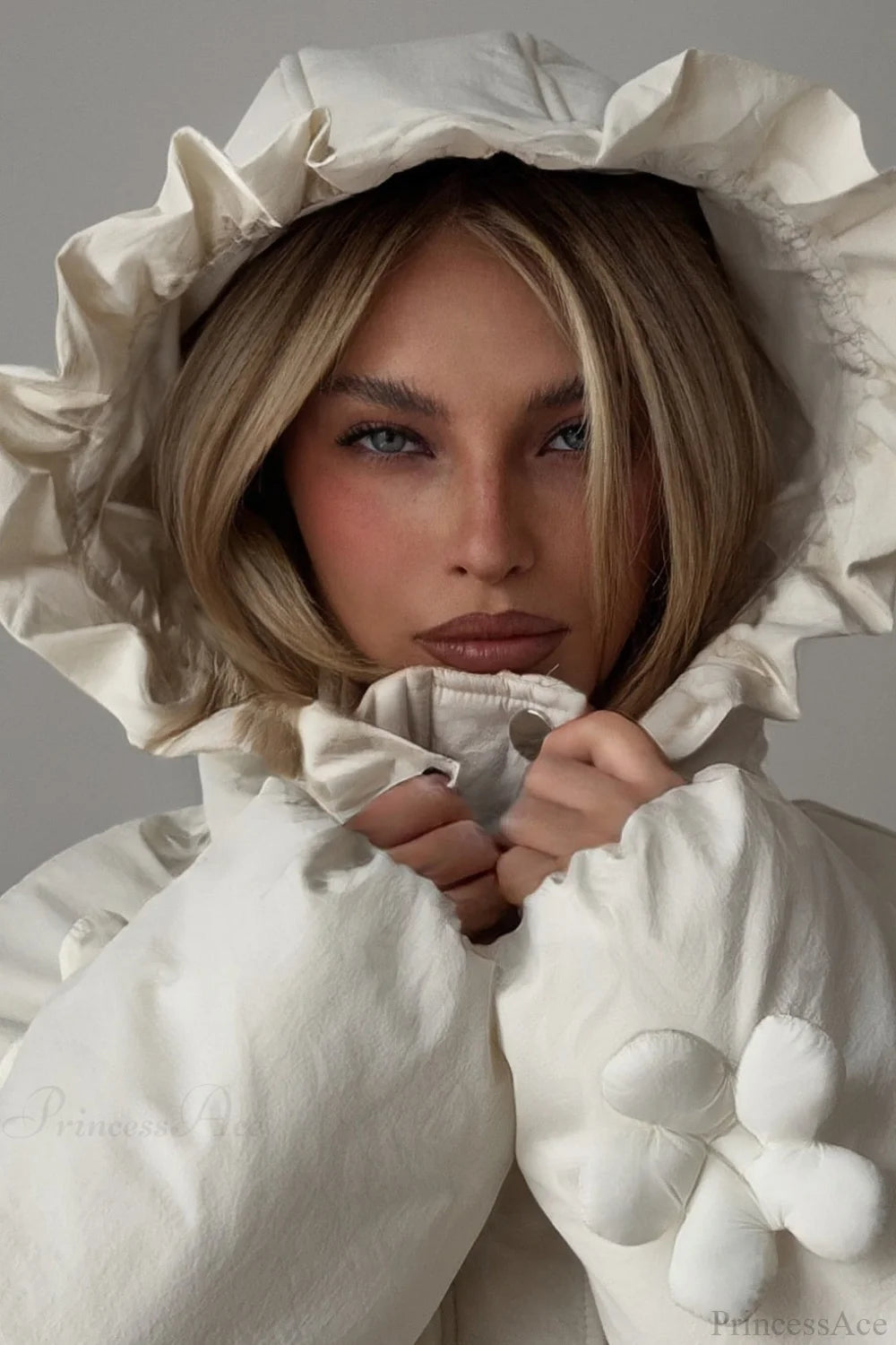 Beautifully Crafted Coat in a Classic Style