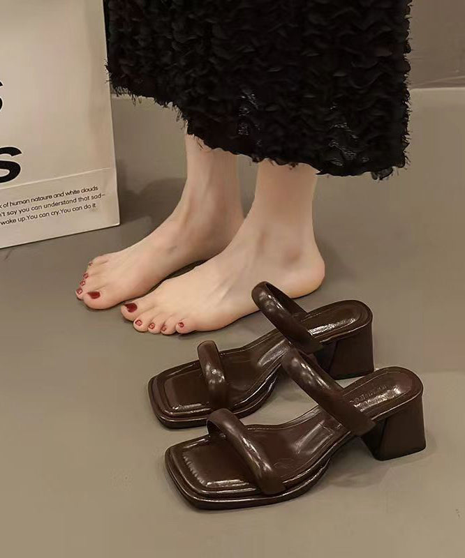 Classic Vintage Sandals with a Flattering Fit