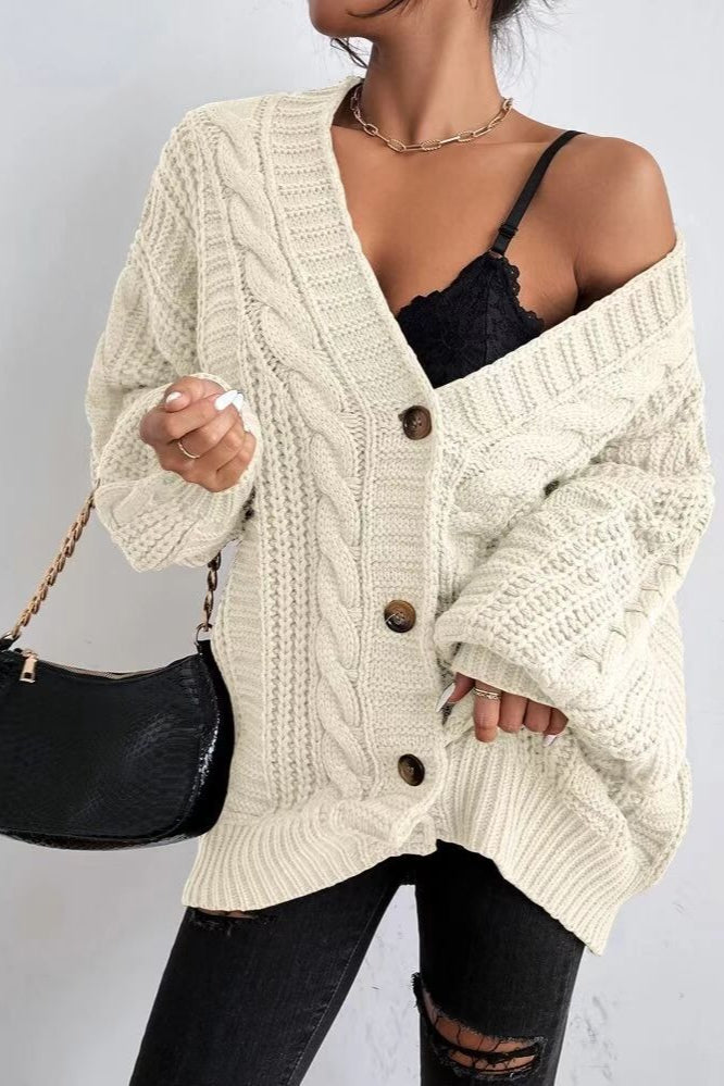 Effortlessly Elegant Sweater with a Timeless Design